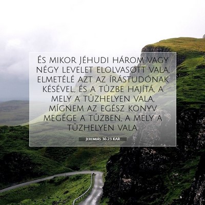 Jeremiás 36:23 KAR Bibliai verskép